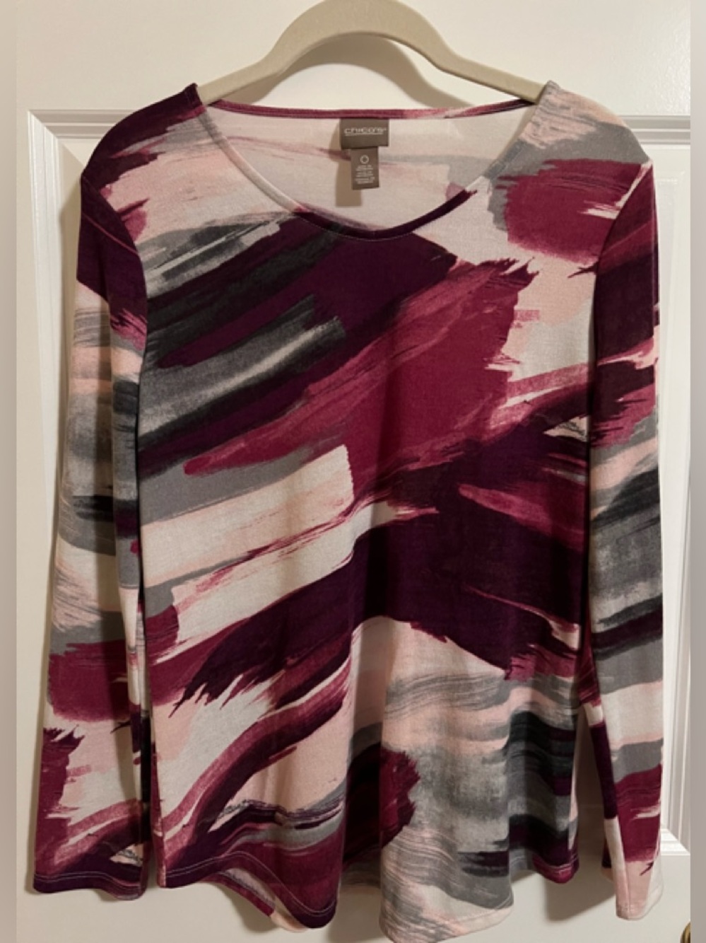 EUC Chico’s pretty top. Size S